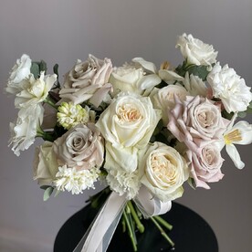 Нежный свадебный пудровый букет