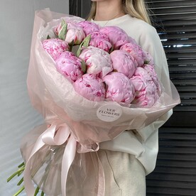 Букет чилийских пионов «Сара Бернар»