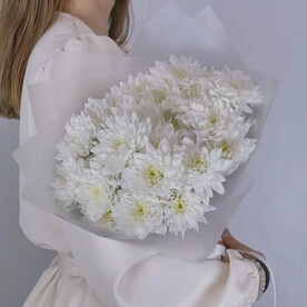 Букет из 5 хризантем