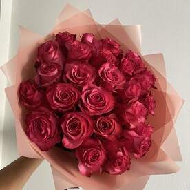 Букет из 25 эквадорских роз Лола