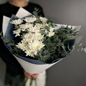 Стойкие Кустовые хризантемы с эрингиумом