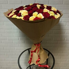 Огромный букет из 101 розы (70 см)