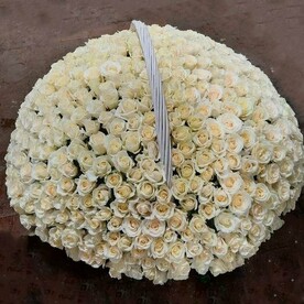 Корзина "1000 и одна роза"