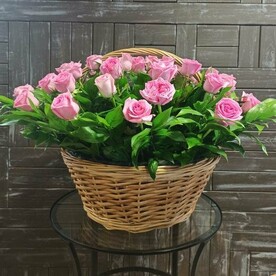Корзина "Розовый сюрприз"