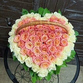 Милое сердечко в корзине