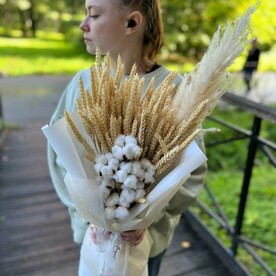 Букет из хлопка с пшеницей и кортадерией