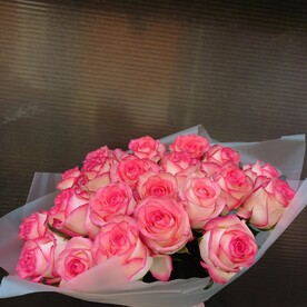 Шикарный букет премиальных роз