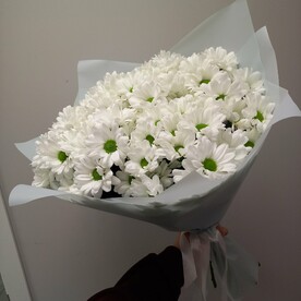 Большой букет кустовых хризантем