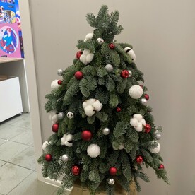 Новогодняя ёлка из нобилиса