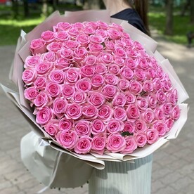 101 розовая роза