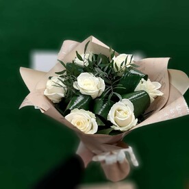 Экспресс из белых роз