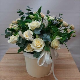 Композиция в коробке "Белый ангел"