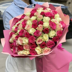 101 бело-розовая роза Кения