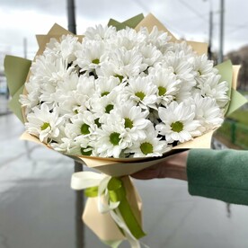 Букет белых хризантем "Белый бархат"