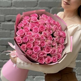 51 розовая роза