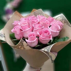 15 розовых роз Россия