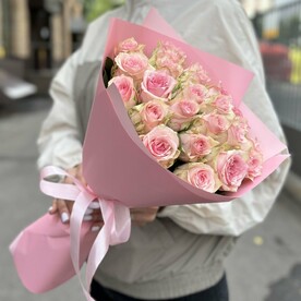 25 розовых роз Кения