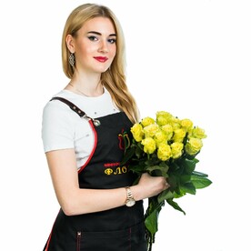 15 лимонных роз