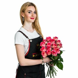 15 белых с розовым роз