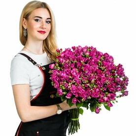 51 малиновая кустовая роза