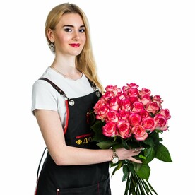 25 роз Розовая с белым