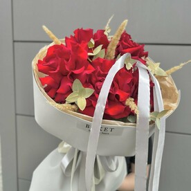 Букет шикарных французских роз