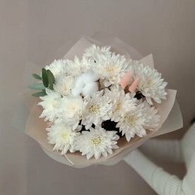 Белый букет с хлопком