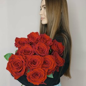 11 красных роз премиум сорта