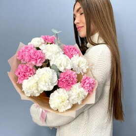 15 белых и розовых диантусов