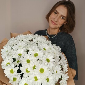 Большой букет ромашек , кустовые хризантемы