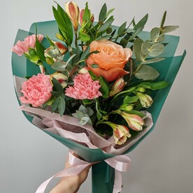 Нежный букет с диантусами