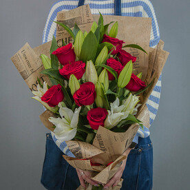 Букет 5 лилий и 9 красных роз, арт: 1260