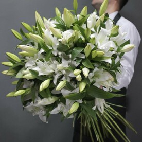 Букет из 29 белых лилий, арт: 664