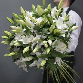 Букет из 29 белых лилий, арт: 664-1