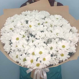 Букет из 19 белых хризантем в крафте, арт: 327-1