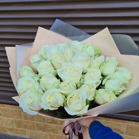 Букет белых роз