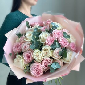 Ароматные пионовидные розы