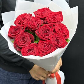 Ароматный букет из 11 роз