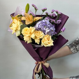 Авторский букет 61 - Фиолетово-оранжевое настроение