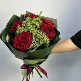 Авторский букет 202 - Пламя в изумруде