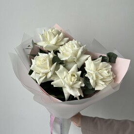 Букет из белых французских роз