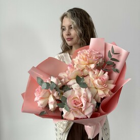 Букет из нежно-розовых французских роз