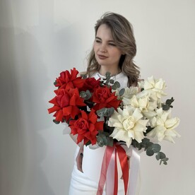 Композиция из 15 французских роз