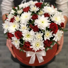 Роза, Хризантема кустовая, Круглая коробка, Флористическая губка