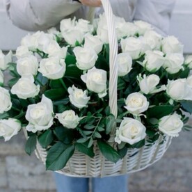 Роза, Фисташка, Плетёная корзина, Флористическая губка