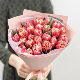 Букет из пионовидных тюльпанов, 21 шт