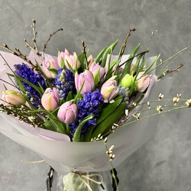 Букет с тюльпанами и гиацинтами