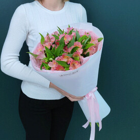 Яркая розовая альстромерия,5 веток