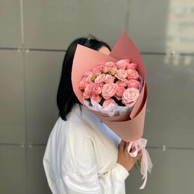 Букет из пионовидной розы Мадам Бомбастик,7 веток