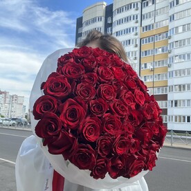 Букет от студии «TIFFANY» красная роза